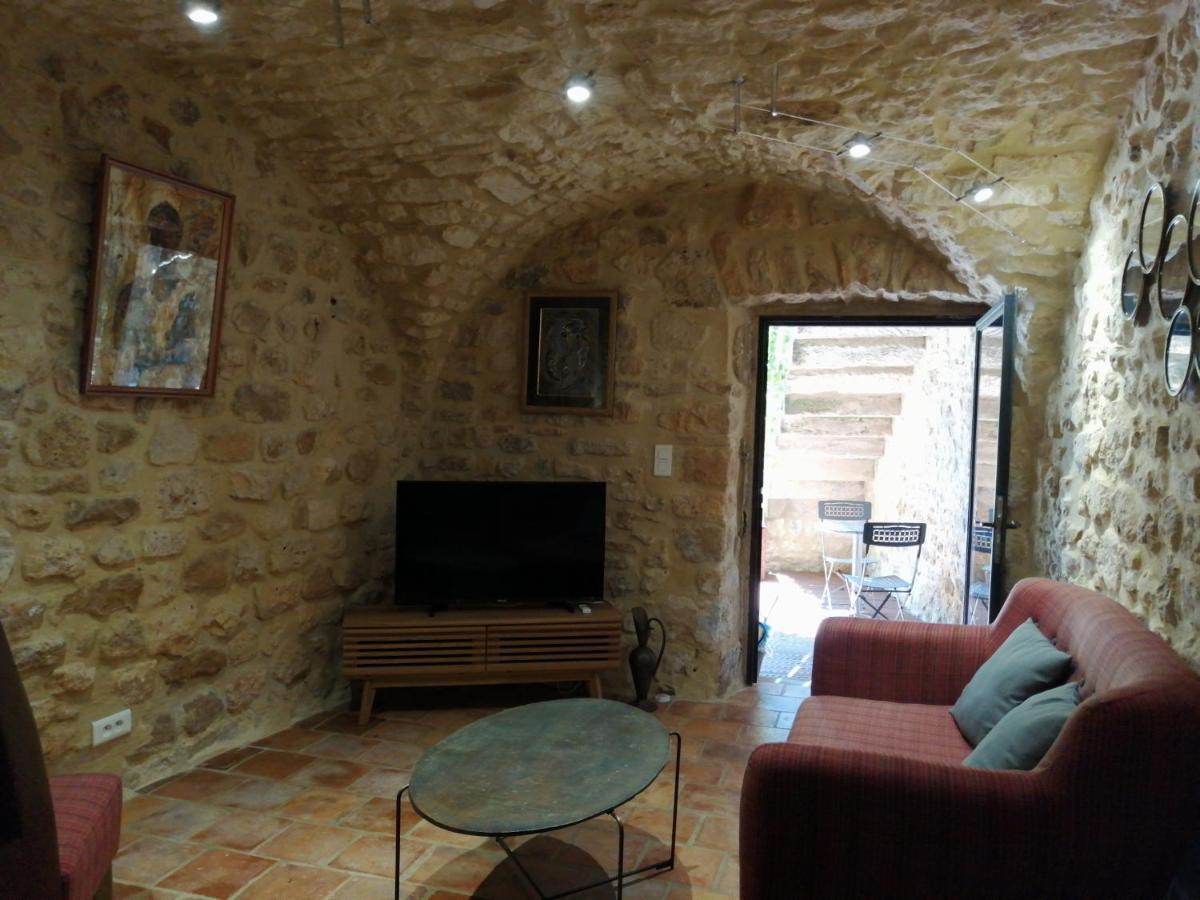 Gite D'Emeline Bourdic Buitenkant foto